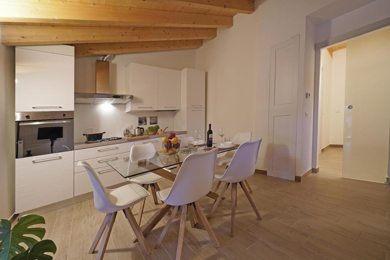 Apartments Villa Bougainville San Felice del Benaco Exteriér fotografie