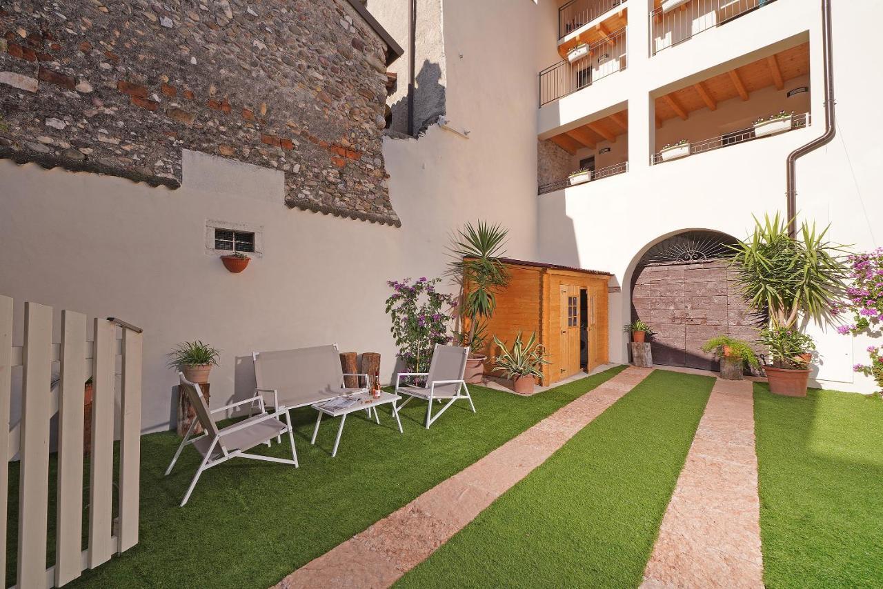 Apartments Villa Bougainville San Felice del Benaco Exteriér fotografie